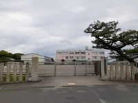 鈴鹿市立若松小学校まで1300m