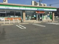 ファミリーマート大府長草店まで270m