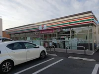 セブンイレブン松戸高塚店まで300m