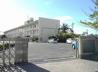 三佐小学校まで650m