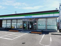 ファミリマート伊予農高通り店様まで400m