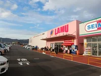 ラ・ムー岩出店様まで1100m