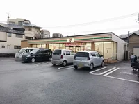 セブンイレブンまで401m