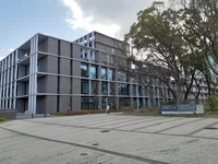 大阪公立大学様まで60m