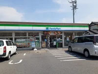 ファミリーマート常滑榎戸店まで566m