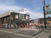 コモディイイダ 朝霞仲町店まで650m
