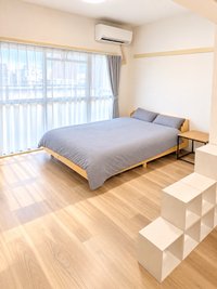 ダブルベッド、枕２種類