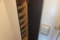 幅広い世代に人気なモノトーン部屋！