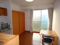 ※1階はフローリング、2階はじゅうたんです。