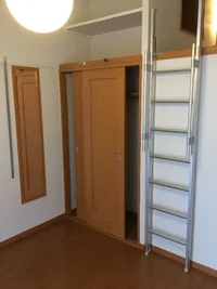 1F:フローリング　2F3F:じゅうたん