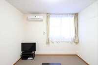 1Fはフローリング仕様・2Fは絨毯仕様になります。