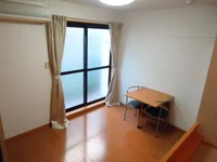 ※1階はフローリング、2階はじゅうたんです。