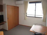 1階はフローリング、2階はじゅうたんです。