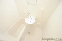 備品や設備仕様は号室等により異なります現地をご確認下さい。