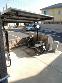 屋根付き駐輪場