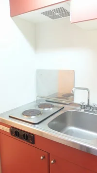 2口の電気コンロ付き