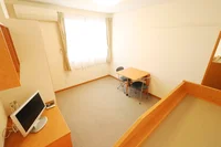 1Fはフローリング仕様・2Fは絨毯仕様になります。