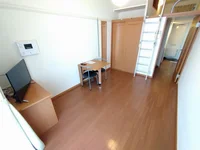 2階は絨毯仕様です。