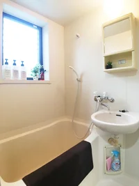 バスルーム・トイレ分かれています☆シャンプー、リンス―、ボディーソープもご用意していますので、ぜひご利用ください◎♪