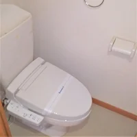温水洗浄便座付き　１人暮らしにも嬉しいバストイレ別