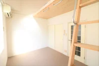 （※一部の号室で家具家電なし）１Ｆフローリング仕様・２Ｆ絨毯仕様