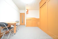 2Ｆのお部屋はカーペットです。