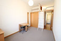 1階はフローリング、2階はじゅうたんです。