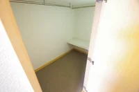 ベッド下は広々収納♪