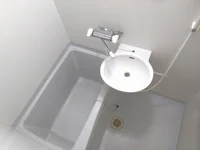 雨の日に便利な浴室乾燥機能付き♪