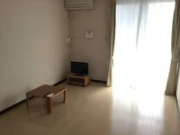 号室により家具無し有り。
