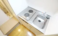 ２口電気コンロ付きのキッチンです♪