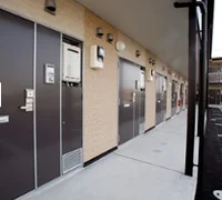 共用部分は清掃業者が清掃しています。