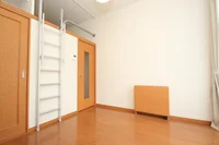 実際と異なる場合がございます。