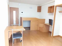 1階はフローリング、2階はじゅうたんです。