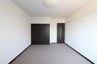 １Ｆはフローリング仕様・２Ｆは絨毯仕様になります。