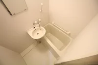 浴室乾燥機つきなので、雨の日も安心ですね。