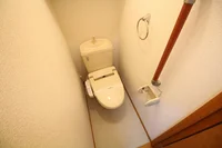 あると嬉しい温水洗浄便座が標準装備です。