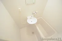 実際のお部屋と異なる場合がございます。