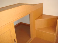 ベッド下、階段にも収納できます