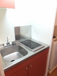 2口ラジエントヒーター設置済みです。