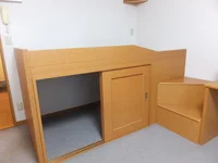 1階はフローリング、2階はじゅうたんです。