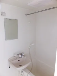 浴室換気乾燥機能付きです。