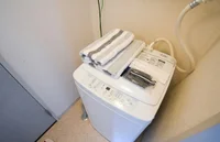 【洗濯機画像】ホテルと違い洗濯機がある生活は良いですね♪7日以上の利用なら鳥取県倉吉ウィークリーマンションをご利用下さい★洗濯洗剤も完備‼