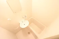 浴室乾燥機で雨や雪の日でもらくらくお洗濯！