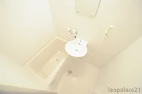 同シリーズの類似となります。現況を優先致します。