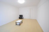 同シリーズの類似となります。現況を優先致します。