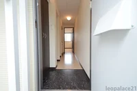 同シリーズの類似となります。現況を優先致します。