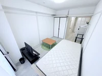 自宅で暮らすようなゆったりとした空間が魅力的♪出張の方はもちろん、学生さんや観光でいらっしゃる方にもSマンスーのお部屋は家具・家電・備品の充実度が高いため大変ご好評いただいております。