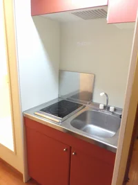 2口ラジエントヒーター設置済みです。