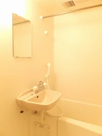 サーモスタット水栓付きです。